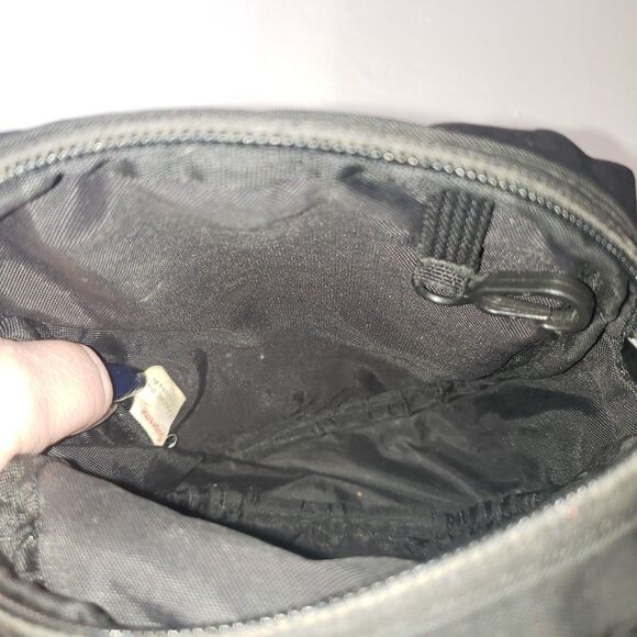 SUPREME SS17 Black Cross Body Nylon Bag Unisex Hiking Camping - Picture 10 of 14